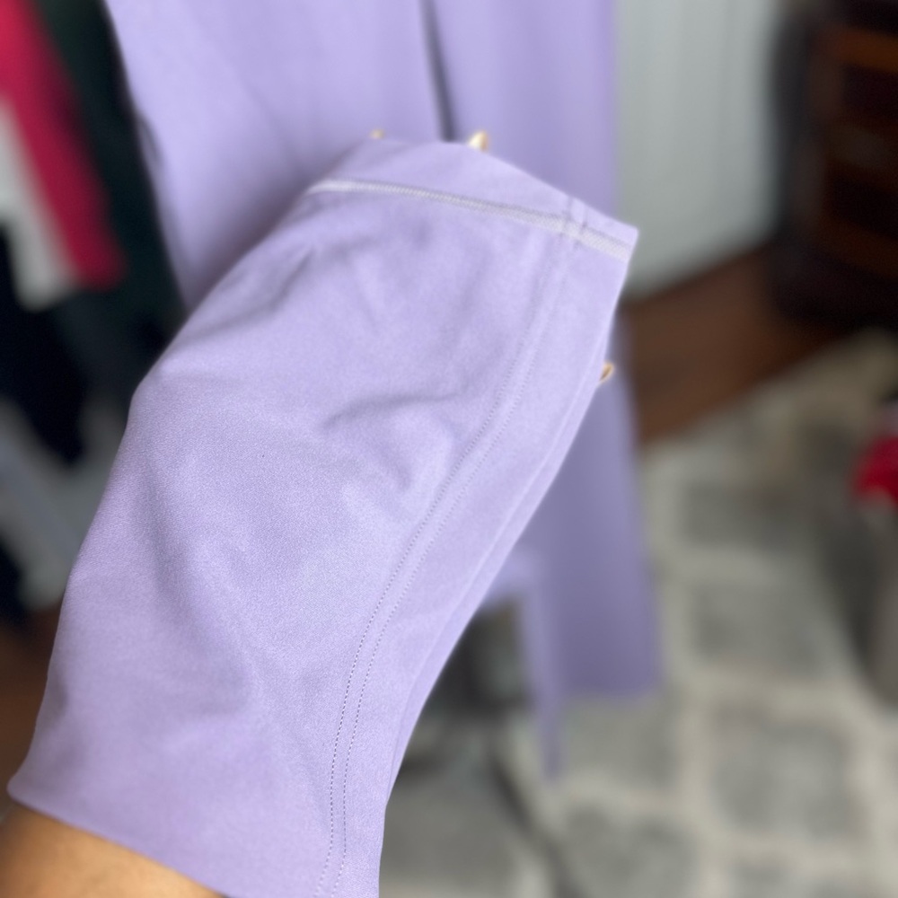 LULULEMON Groove Nulu Super-High-Rise Flared Pant
Regular SIZE 6 square dot - Picture 4 of 10